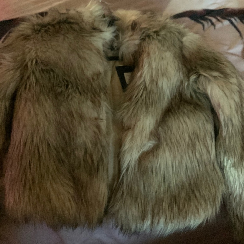 Fashion nova fur coat size S